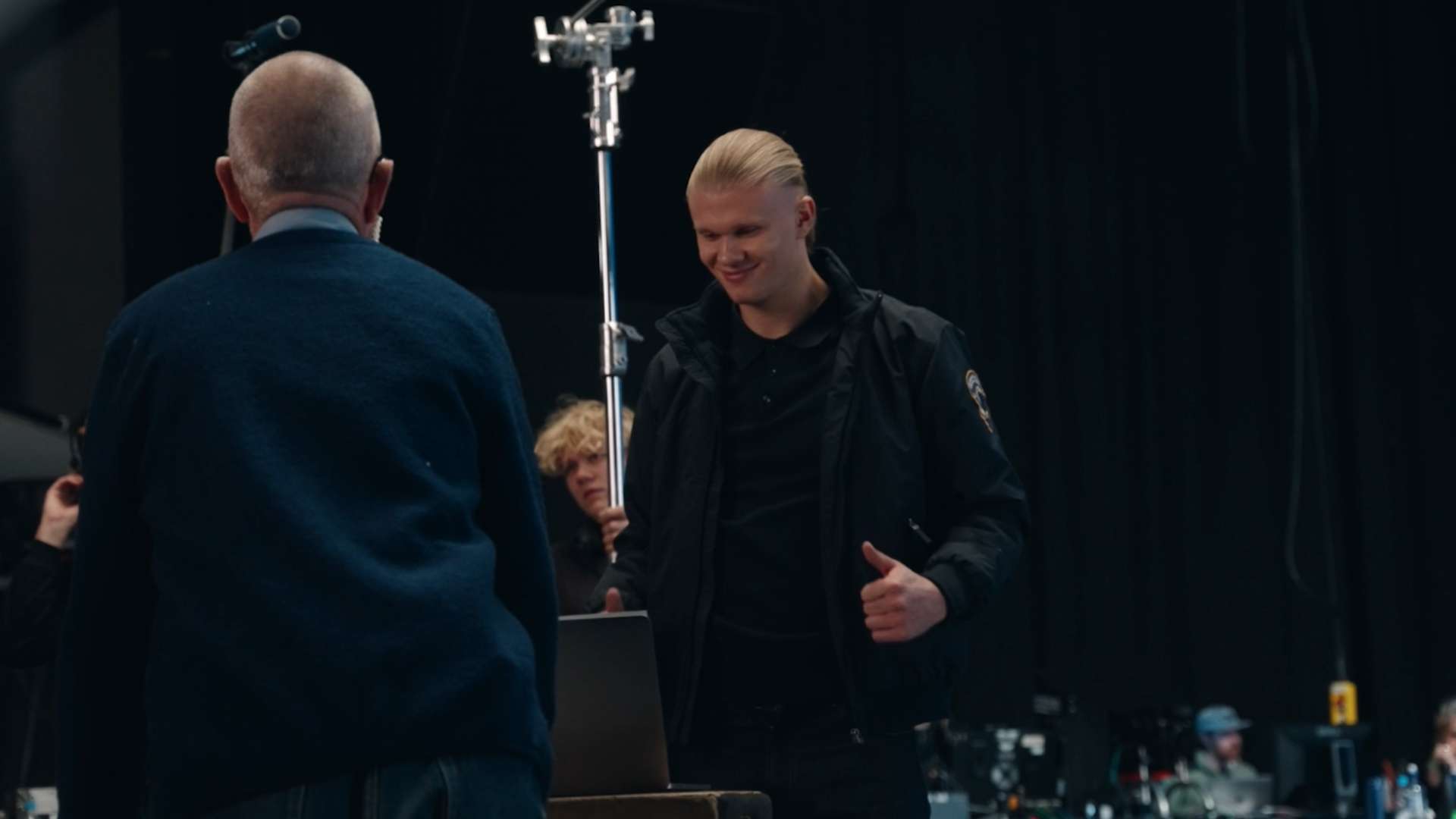 随着足球市 随着足球市