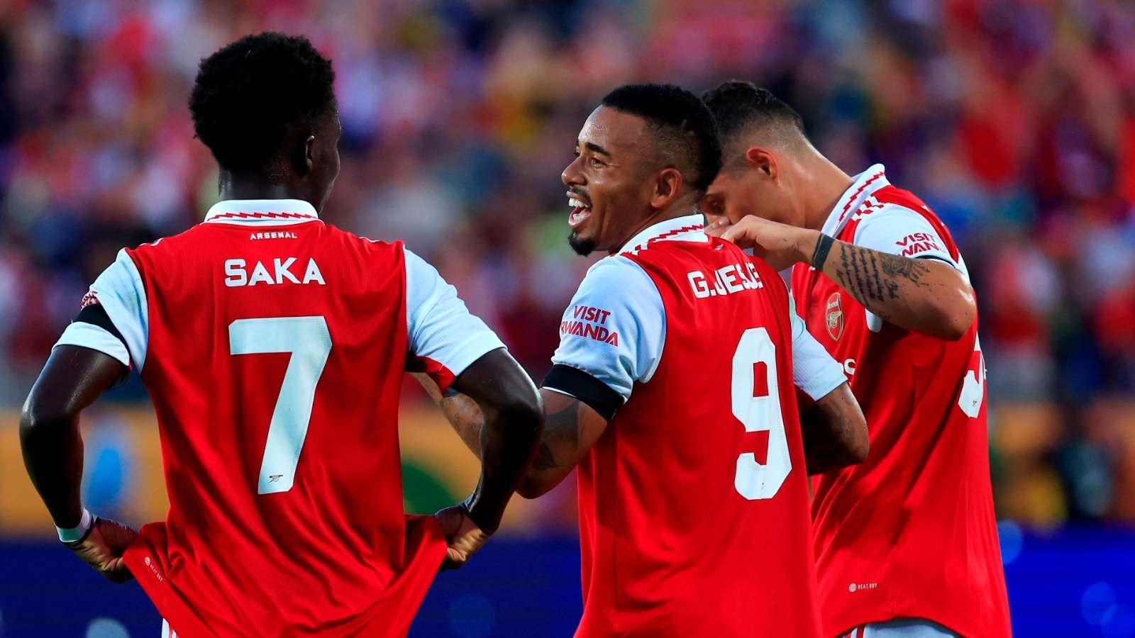 但他与教练 但他与教练